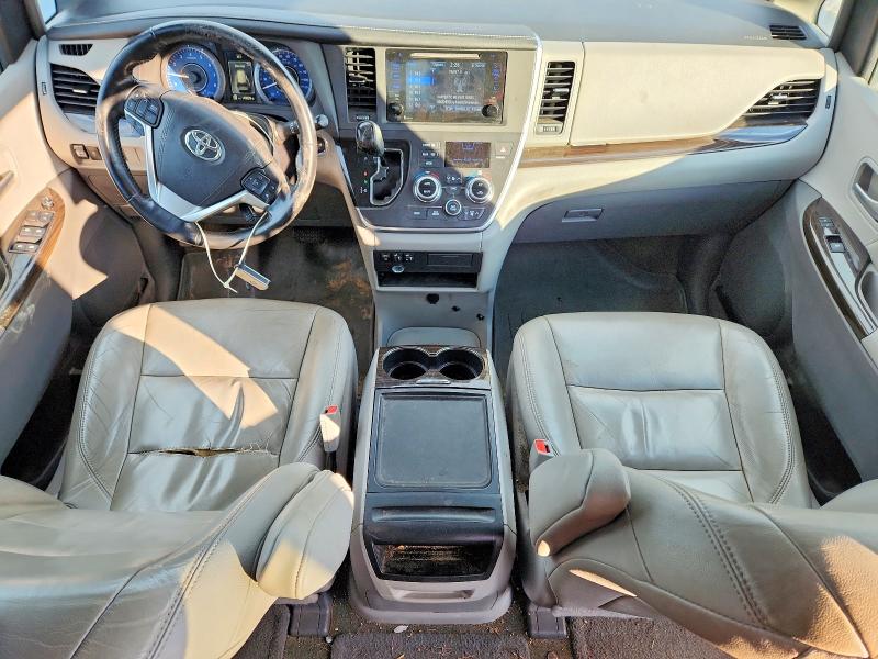 Photo 8 from auction – 2015 TOYOTA SIENNA XLE with VIN 5TDDK3DC9FS118751