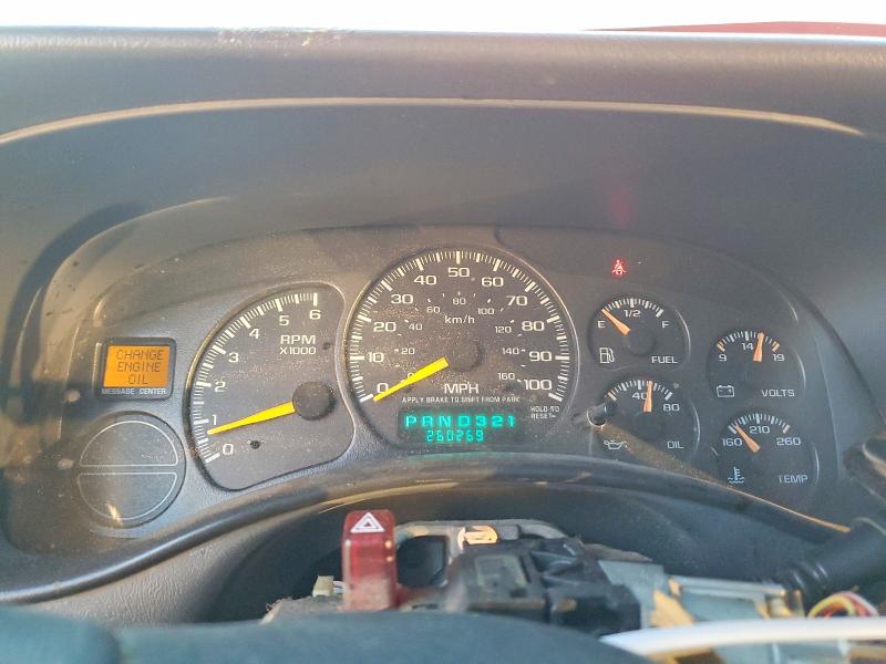 Photo 9 from auction – 2001 CHEVROLET SILVERADO with VIN 2GCEC19VX11162239
