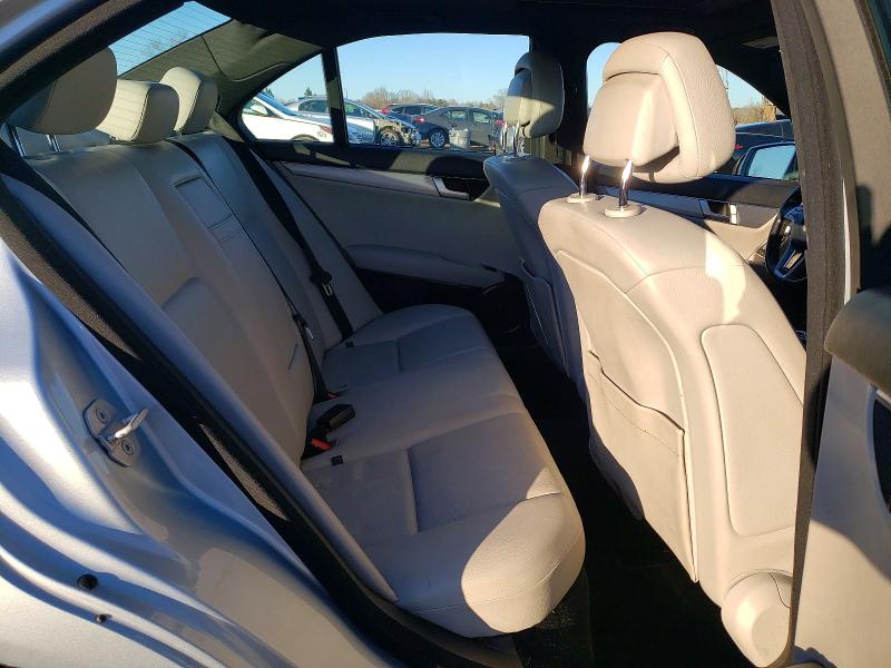 Photo 10 from auction – 2013 MERCEDES-BENZ C 250 with VIN WDDGF4HB0DR272145