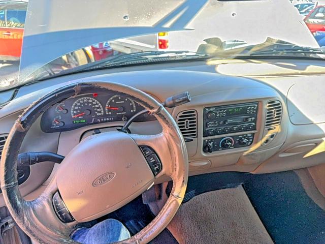 Photo 9 from auction – 2001 FORD F150 with VIN 1FTRX17L81NA76272