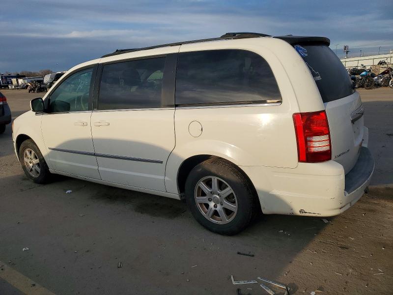 Photo 2 from auction – 2009 CHRYSLER TOWN & COU with VIN 2A8HR54159R572024