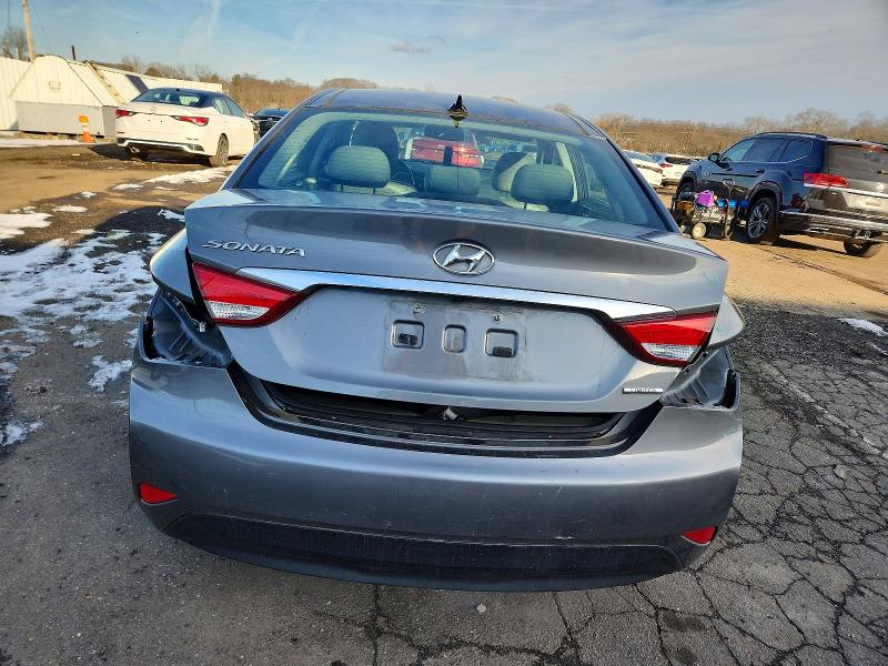 Photo 6 from auction – 2014 HYUNDAI SONATA SE with VIN 5NPEC4AC6EH841375