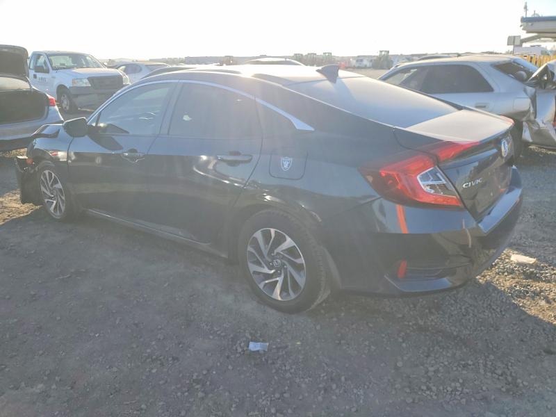 Фото 2 с аукциона – 2017 HONDA CIVIC с VIN 19XFC2F75HE030910