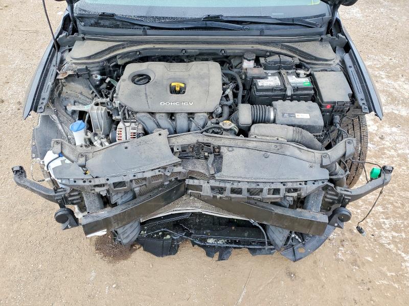 Photo 11 from auction – 2017 HYUNDAI ELANTRA with VIN 5NPD84LF2HH050754