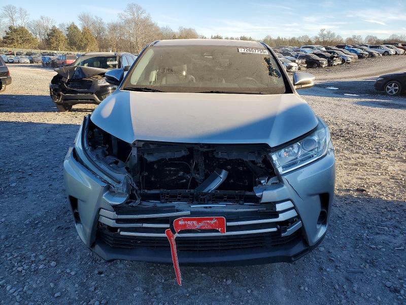 Photo 5 from auction – 2017 TOYOTA HIGHLANDER with VIN 5TDZZRFH0HS199977