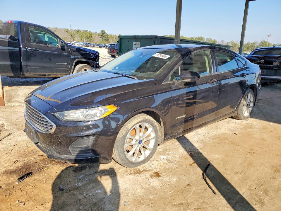 FORD FUSION 2019 with VIN 3FA6P0LU4KR110434 - Photo from auction