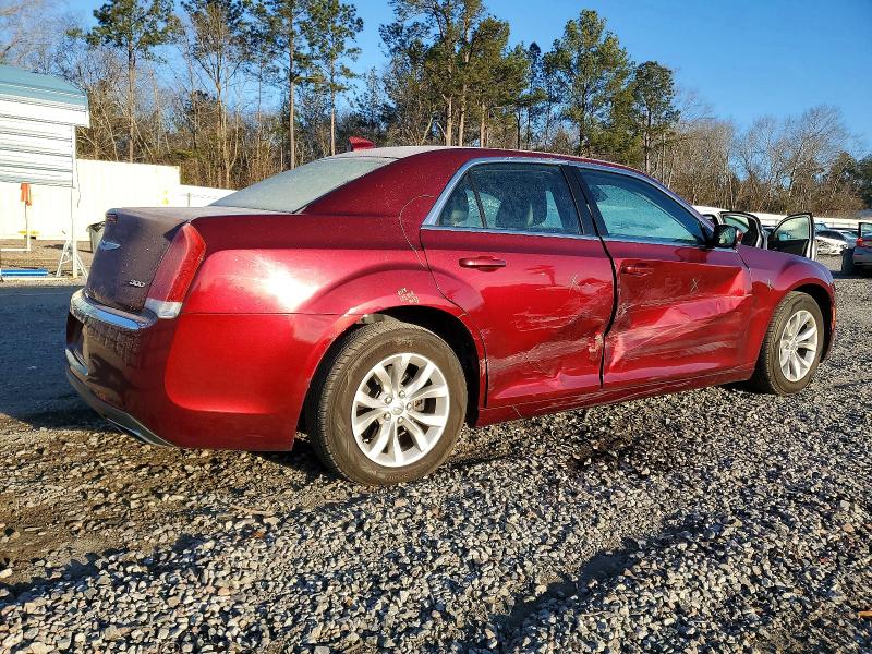 Photo 3 from auction – 2015 CHRYSLER 300 LIMITE with VIN 2C3CCAAG4FH853824