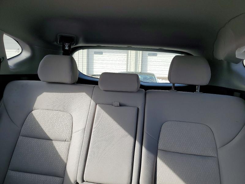 Photo 10 from auction – 2018 HYUNDAI TUCSON with VIN KM8J23A45JU758567