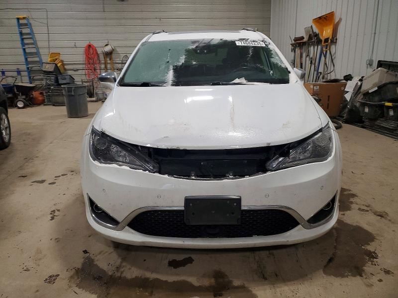 Photo 5 from auction – 2017 CHRYSLER PACIFICA L with VIN 2C4RC1GG1HR722750