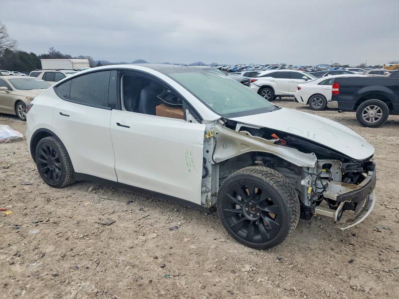 Photo 4 from auction – 2021 TESLA MODEL Y with VIN 5YJYGDEE7MF062786
