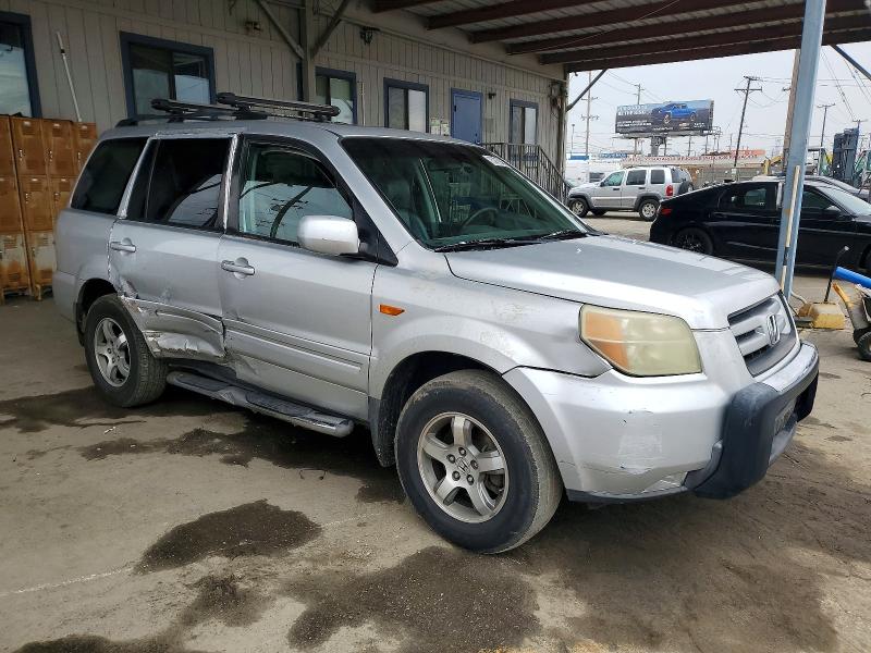 Photo 4 from auction – 2006 HONDA PILOT with VIN 5FNYF28766B026773