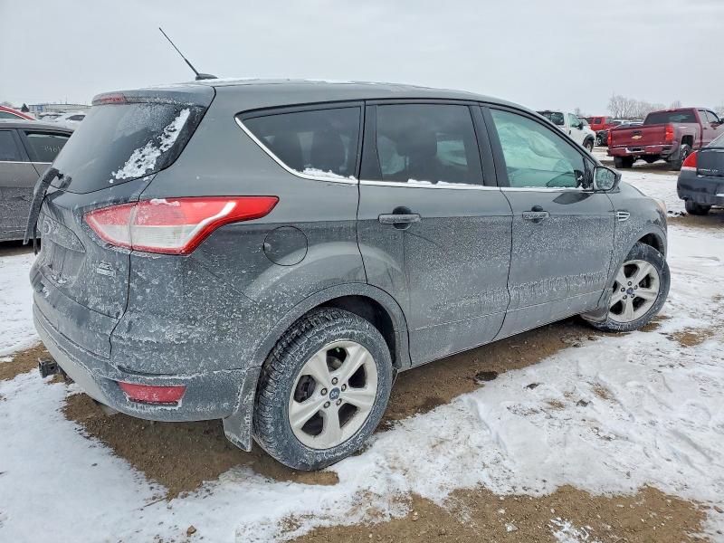 Photo 3 from auction – 2016 FORD ESCAPE SE with VIN 1FMCU9G92GUB44593