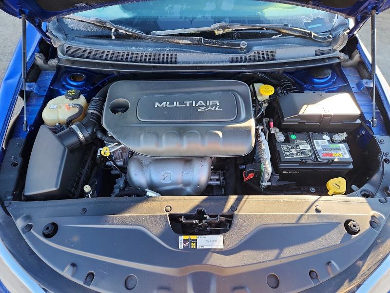 Photo 11 from auction – 2016 CHRYSLER 200 LIMITE with VIN 1C3CCCAB3GN177715