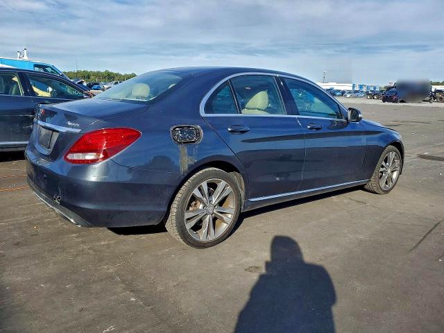 Photo 3 from auction – 2015 MERCEDES-BENZ C with VIN 55SWF4KB4FU032554