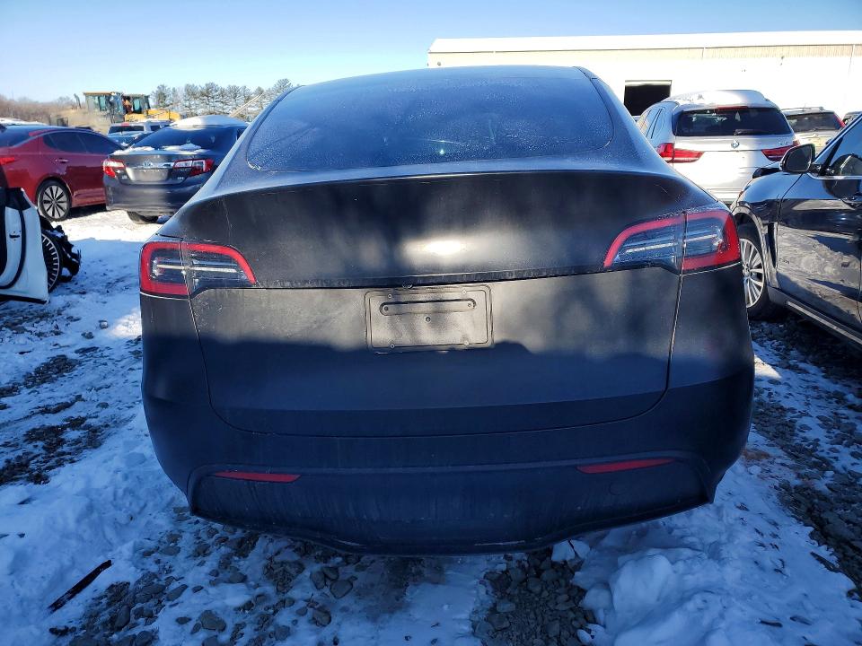 Photo 6 from auction – 2023 TESLA MODEL Y with VIN 7SAYGDEE0PF663531