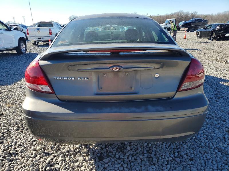 Zdjęcie 6 z aukcji – 2004 FORD TAURUS SES z VIN 1FAFP55S64G120871
