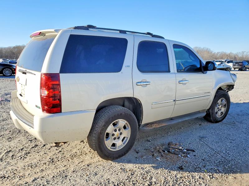 Photo 3 from auction – 2011 CHEVROLET TAHOE with VIN 1GNSKCE09BR361438