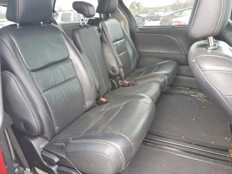 Photo 11 from auction – 2017 TOYOTA SIENNA SE with VIN 5TDXZ3DC7HS855247