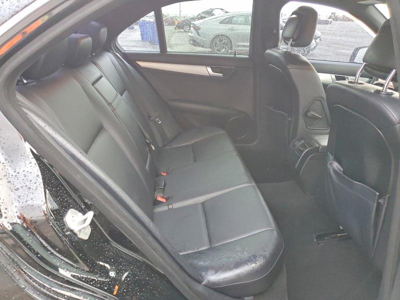 Photo 10 from auction – 2013 MERCEDES-BENZ C with VIN WDDGF4HB7DR248876
