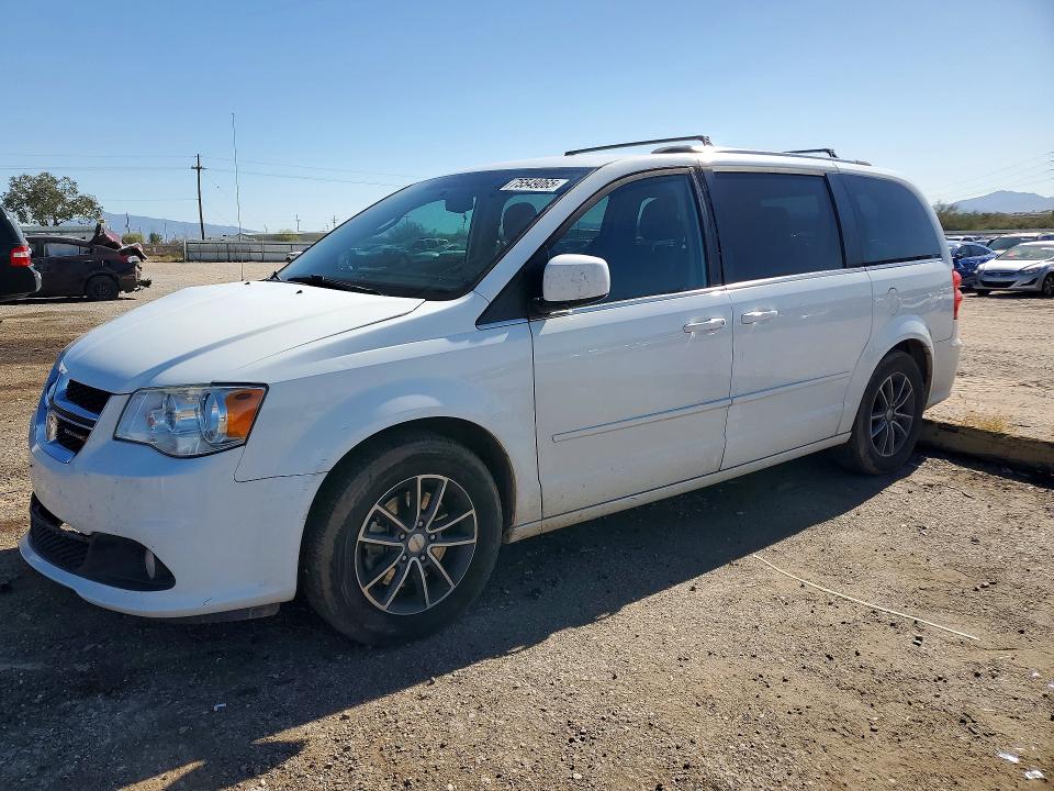 DODGE GRAND CARAVAN 2017 with VIN 2C4RDGCG5HR600267 - Photo from auction