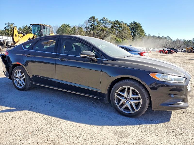 Photo 4 from auction – 2014 FORD FUSION SE with VIN 3FA6P0H75ER304865