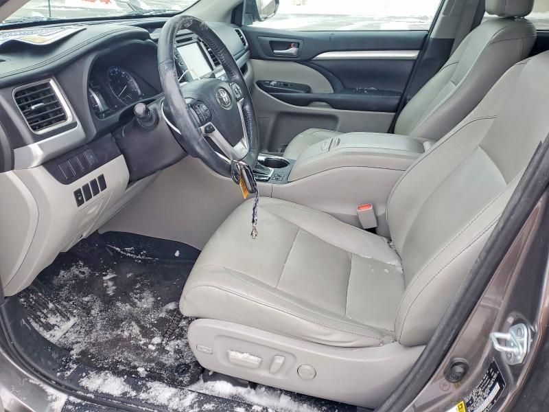 Photo 7 from auction – 2016 TOYOTA HIGHLANDER with VIN 5TDJKRFHXGS355328