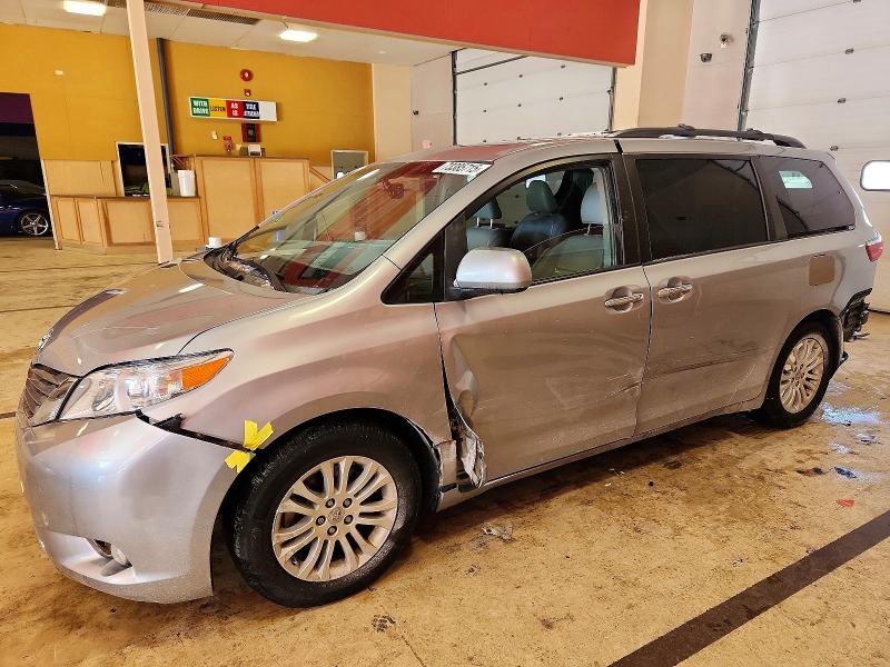 TOYOTA SIENNA XLE 2016 with VIN 5TDYK3DC8GS725680 - Photo from auction