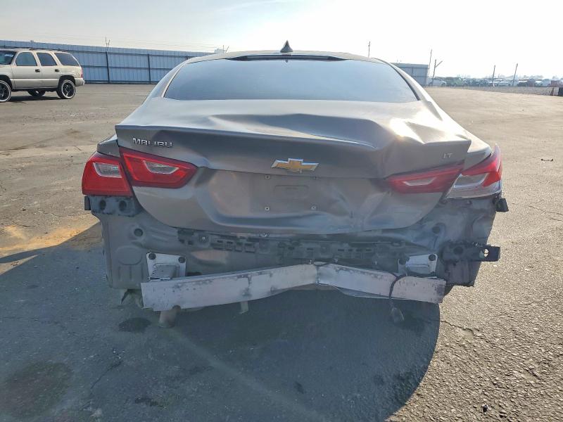 Photo 6 from auction – 2017 CHEVROLET MALIBU LT with VIN 1G1ZE5ST1HF192768