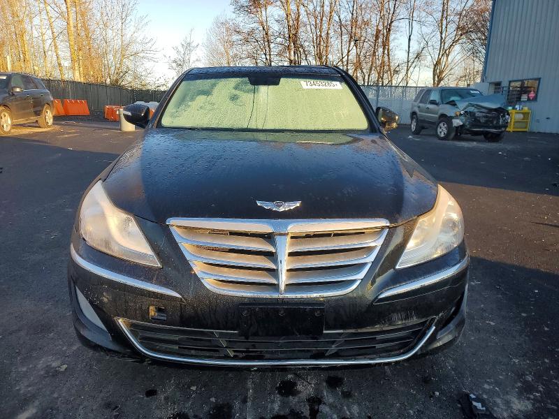 Photo 5 from auction – 2012 HYUNDAI GENESIS with VIN KMHGC4DD3CU207629