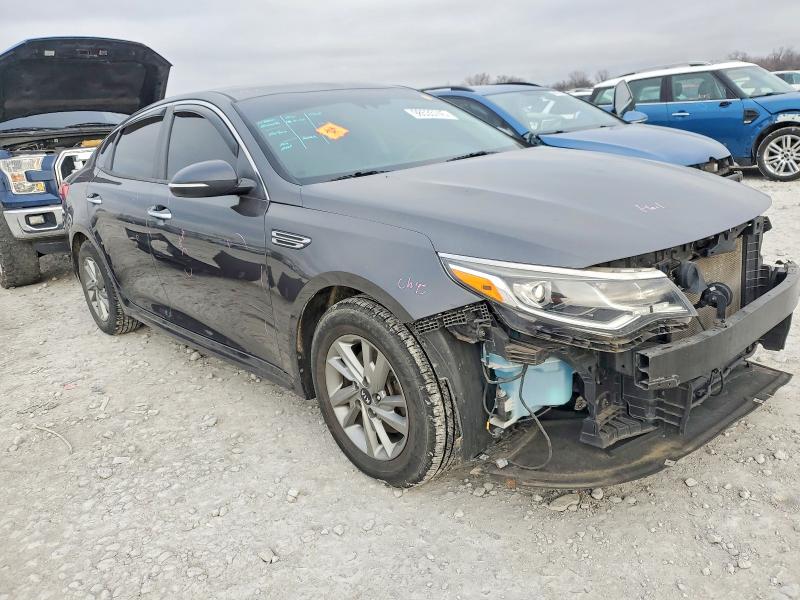 Photo 4 from auction – 2019 KIA OPTIMA with VIN 5XXGT4L38KG297832