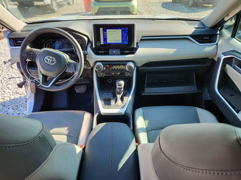 Photo 8 from auction – 2023 TOYOTA RAV4 with VIN 2T3C1RFV8PC249820