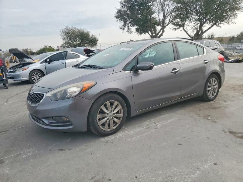 KIA FORTE EX 2015 z numerem VIN KNAFX4A86F5321020 - Zdjęcie z aukcji