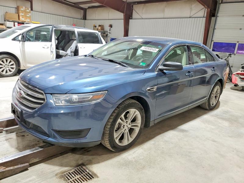 FORD TAURUS SE 2018 with VIN 1FAHP2D89JG118315 - Photo from auction