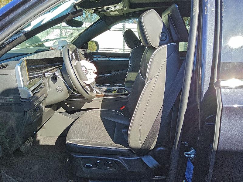 Photo 7 from auction – 2025 CADILLAC ESCALADE P with VIN 1GYS9BRLXSR266609