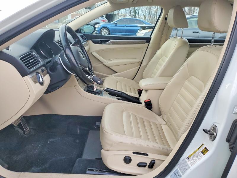 Photo 7 from auction – 2017 VOLKSWAGEN PASSAT with VIN 1VWCT7A32HC049679