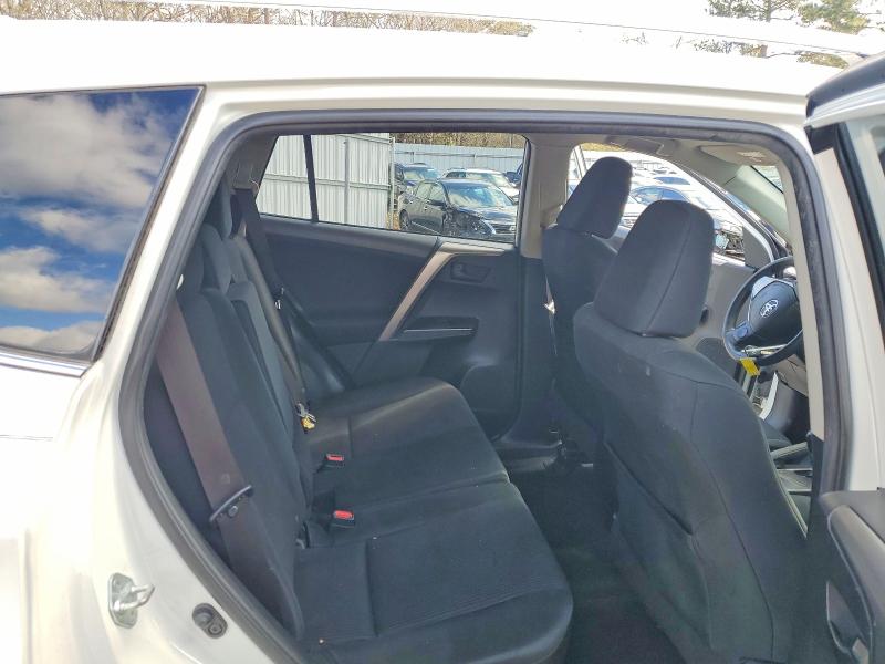 Photo 10 from auction – 2016 TOYOTA RAV4 with VIN JTMZFREVXGJ078305