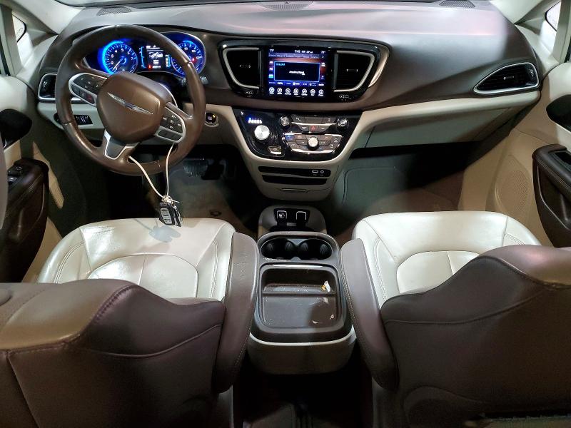 Photo 8 from auction – 2017 CHRYSLER PACIFICA T with VIN 2C4RC1BG8HR553575