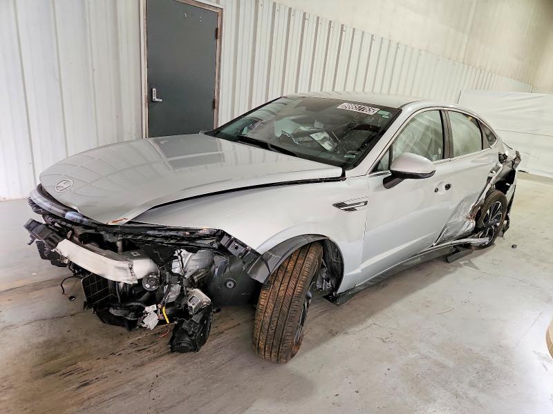 HYUNDAI SONATA SEL 2025 with VIN KMHL64JA0SA487980 - Photo from auction
