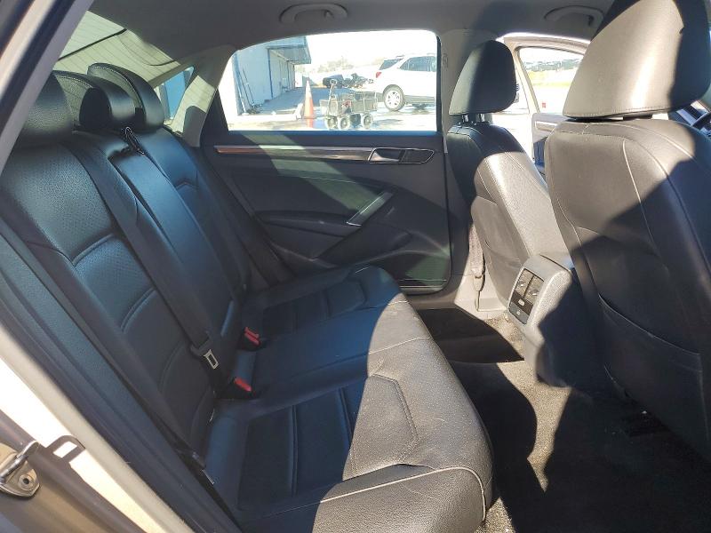 Photo 10 from auction – 2016 VOLKSWAGEN PASSAT with VIN 1VWBS7A37GC042126