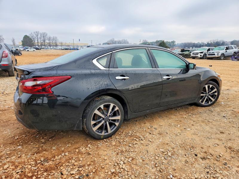 Photo 3 from auction – 2017 NISSAN ALTIMA 2.5 with VIN 1N4AL3AP6HN352237