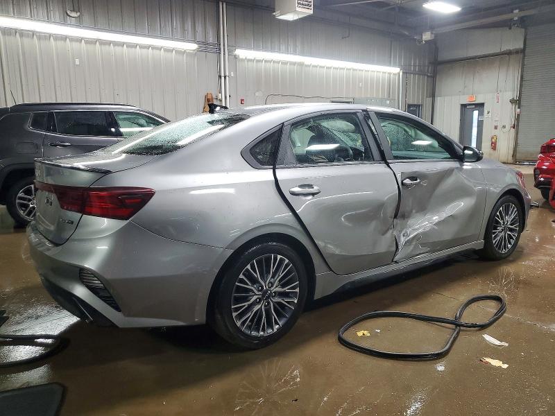 Photo 3 from auction – 2022 KIA FORTE GT L with VIN 3KPF54AD5NE481804
