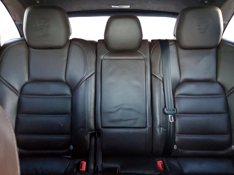 Photo 10 from auction – 2016 PORSCHE CAYENNE GT with VIN WP1AD2A26GLA71926