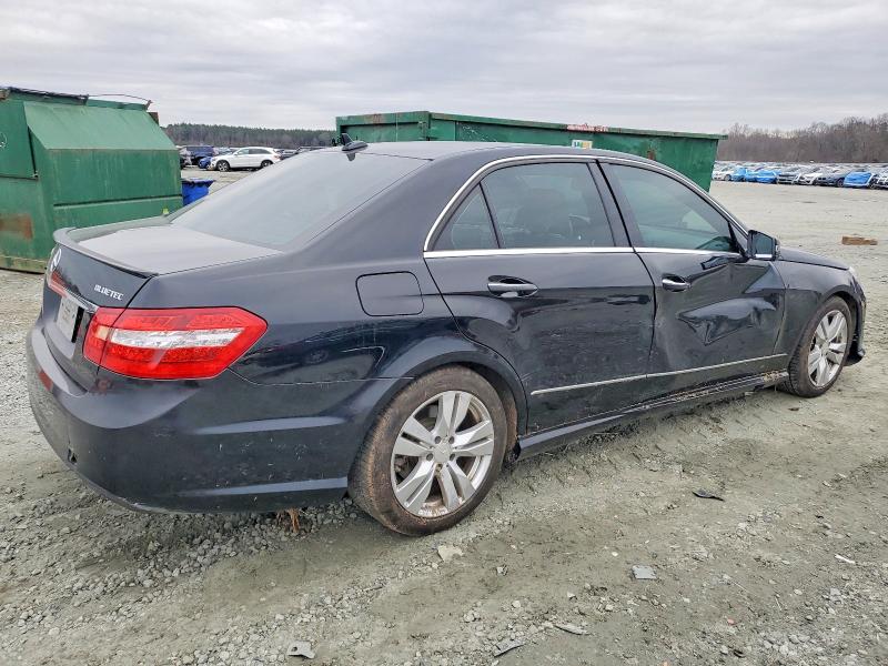 Photo 3 from auction – 2013 MERCEDES-BENZ E 350 BLUE with VIN WDDHF2EB2DA674499