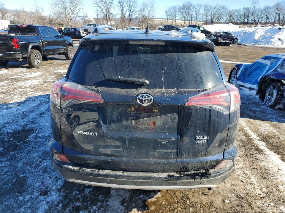 Photo 6 from auction – 2018 TOYOTA RAV4 ADVEN with VIN JTMRFREV2JJ745472