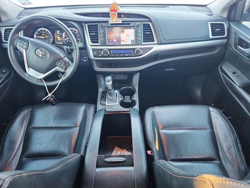 Photo 8 from auction – 2016 TOYOTA HIGHLANDER with VIN 5TDKKRFH2GS504027