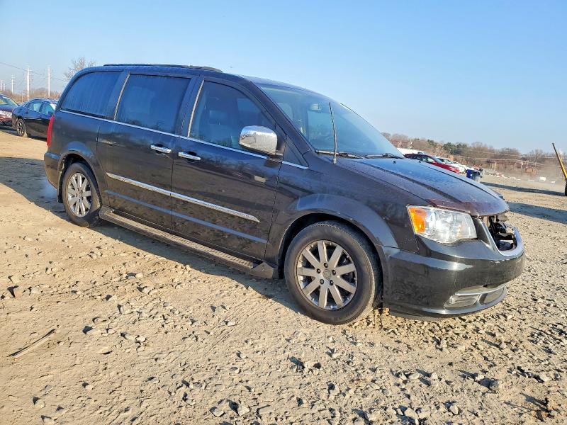 Photo 4 from auction – 2012 CHRYSLER TOWN & COU with VIN 2C4RC1CG8CR227962