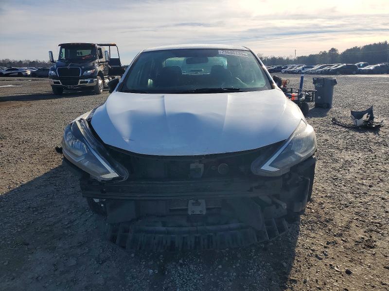 Photo 5 from auction – 2017 NISSAN SENTRA with VIN 3N1AB7AP6HY351907