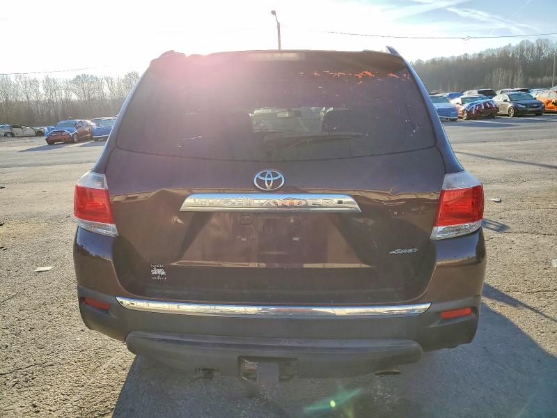 Photo 6 from auction – 2013 TOYOTA HIGHLANDER with VIN 5TDDK3EH9DS247371