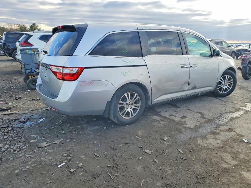 Photo 3 from auction – 2012 HONDA ODYSSEY EX with VIN 5FNRL5H45CB017837