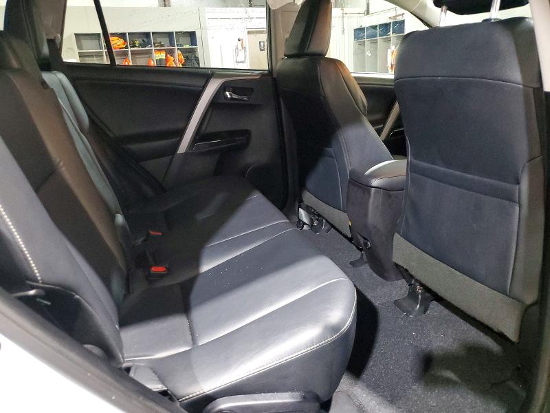 Photo 11 from auction – 2017 TOYOTA RAV4 LIMIT with VIN 2T3DFREV5HW636770